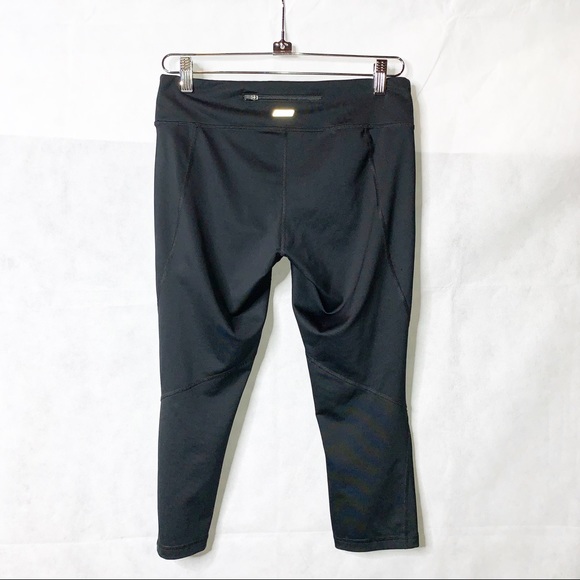 EXPRESS Black Core Performance Capri Leggings M - Picture 6 of 6